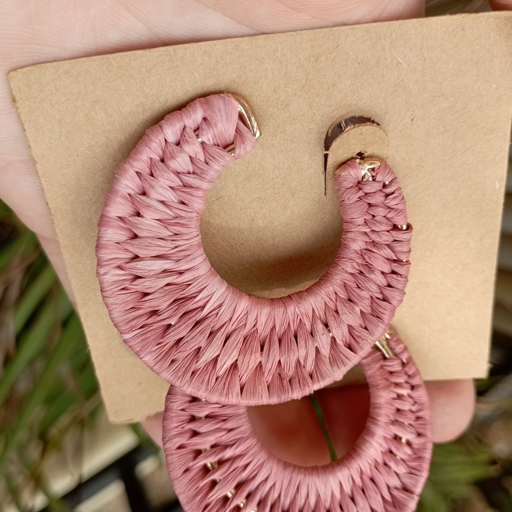 Dusty Pink Seagrass Boho Hoop Earrings - Picture 3 of 6